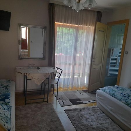 Aranyeso Vendeghaz Csorbai Hotel Budapest Bagian luar foto