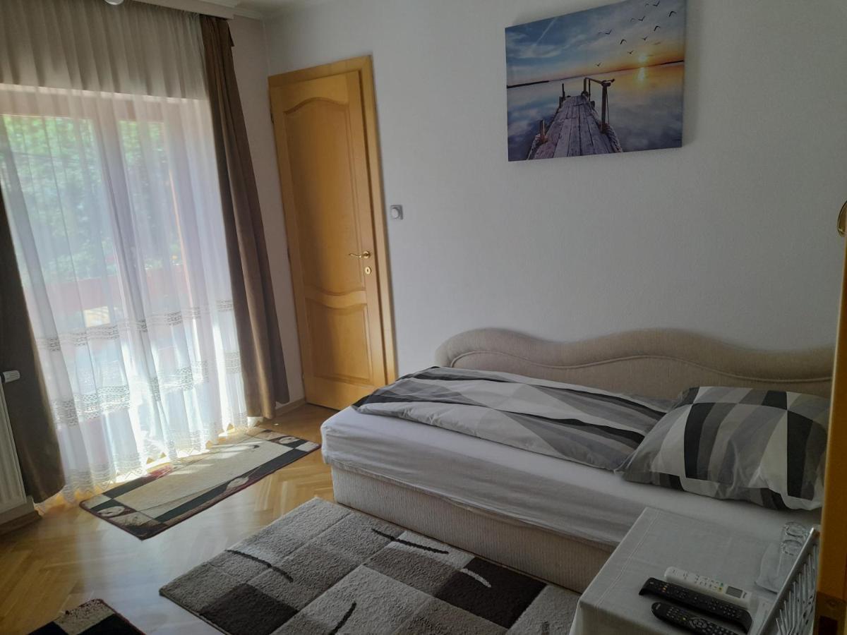 Aranyeso Vendeghaz Csorbai Hotel Budapest Bagian luar foto